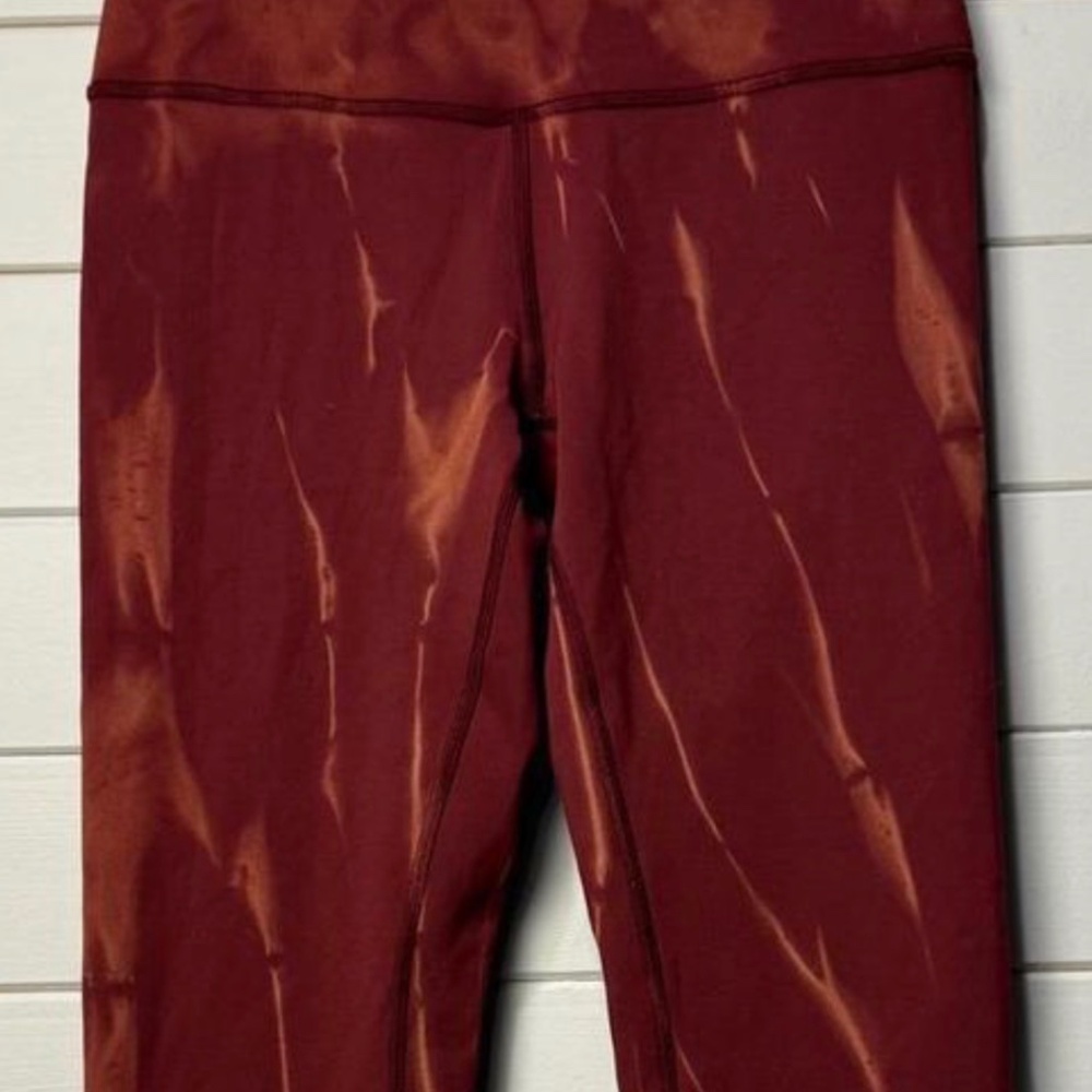 Lululemon Wunder Train Leggings - Picture 2 of 8